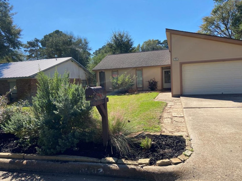 3002 Glen Ct, Huntsville, TX 77340