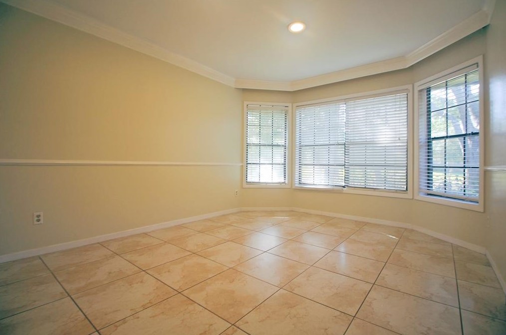 2011 Braesmeadow Ln, Sugar Land, TX 77479