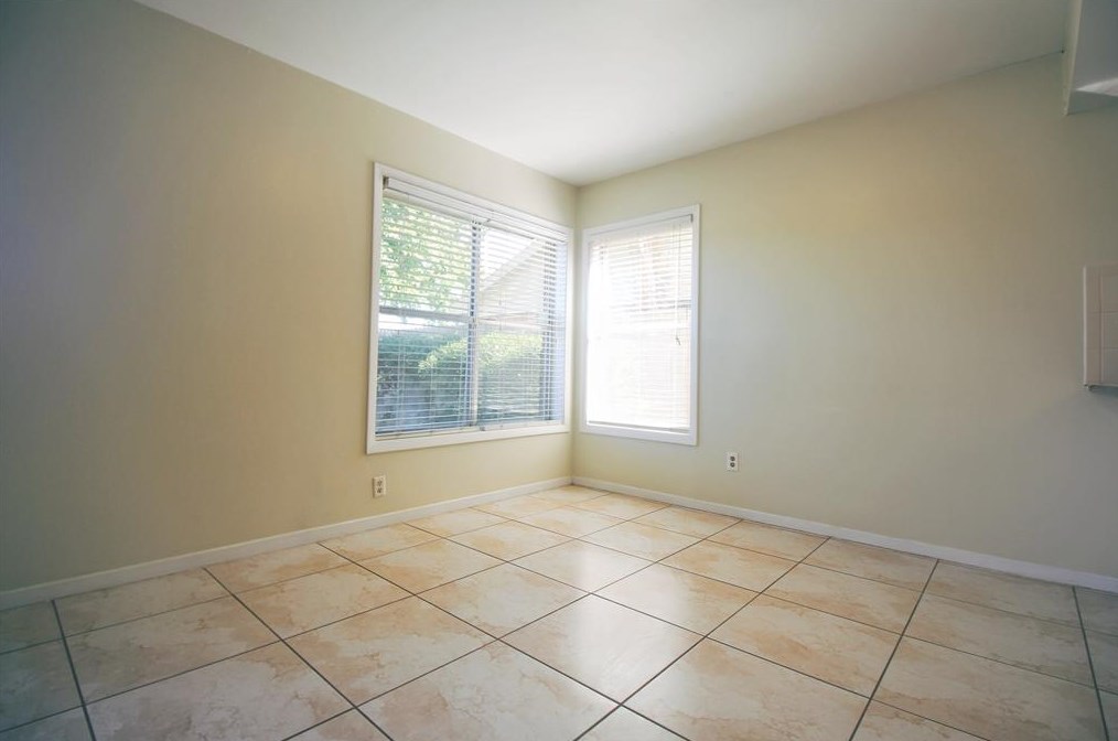 2011 Braesmeadow Ln, Sugar Land TX  77479-2250 exterior