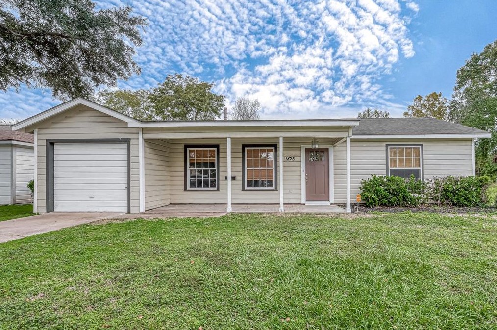 1825 15th St, Houston TX  77008-3421 exterior