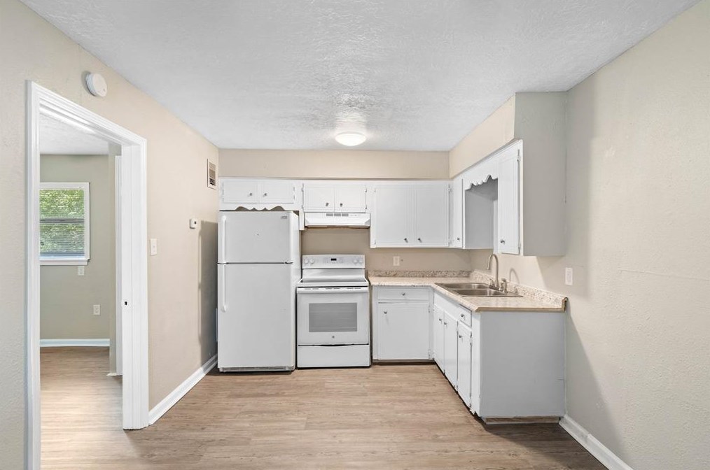 6205 Jackson Rd #c6, Hitchcock, TX 77563