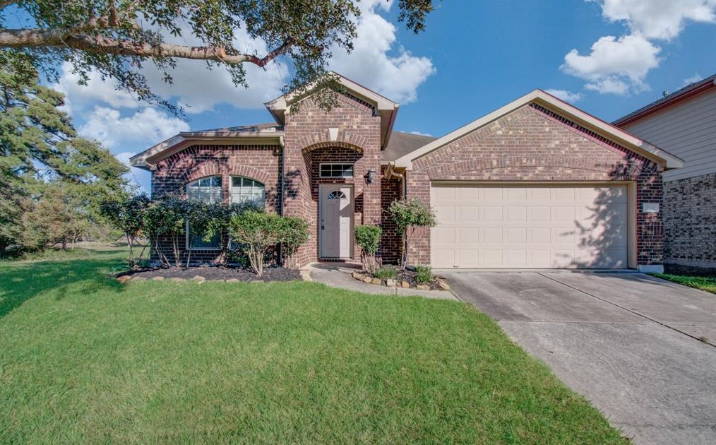20330 Ray Falls Dr, Tomball, TX 77375