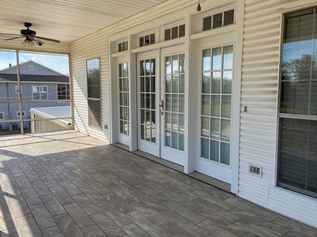 1306 Spring Branch Dr, Baytown, TX 77523-0916