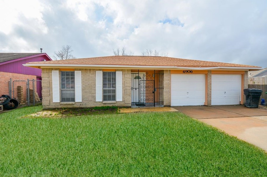 4906 E Orem Dr, Houston, TX 77045