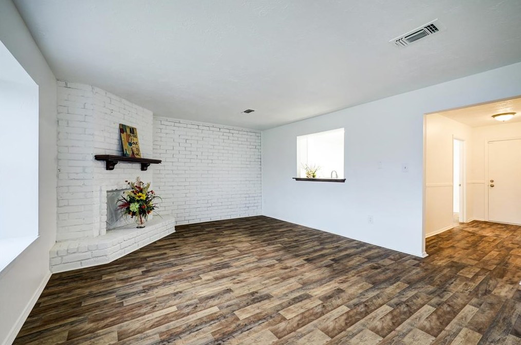 15251 Buckle Ln, Houston, TX 77060-4831