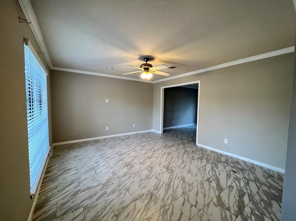 1935 Old Dixie Dr, Richmond, TX 77406