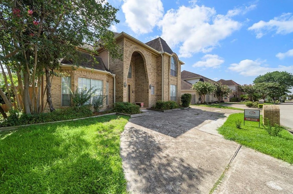 3415 Ashfield Dr, Houston, TX 77082-5303