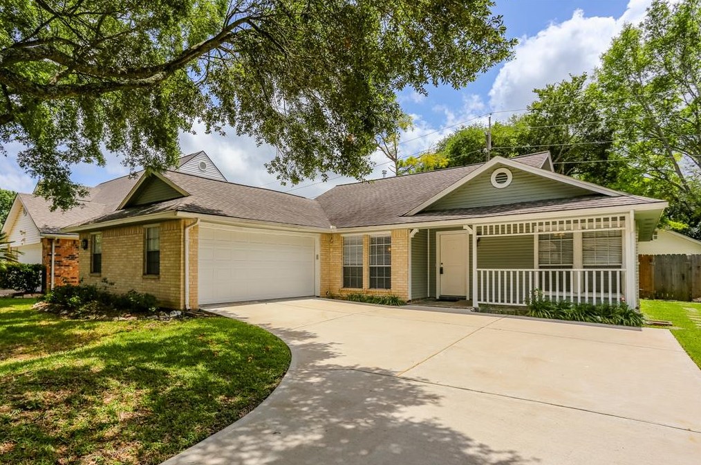 3114 Flintwood Dr, Sugar Land, TX 77479