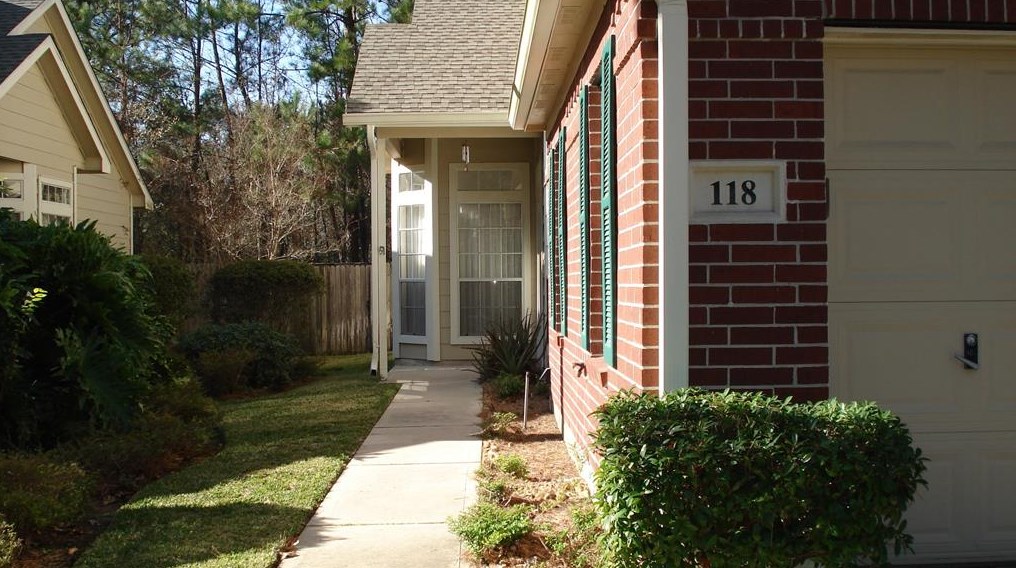 118 Magnolia Pond Pl, Spring, TX 77381-5000