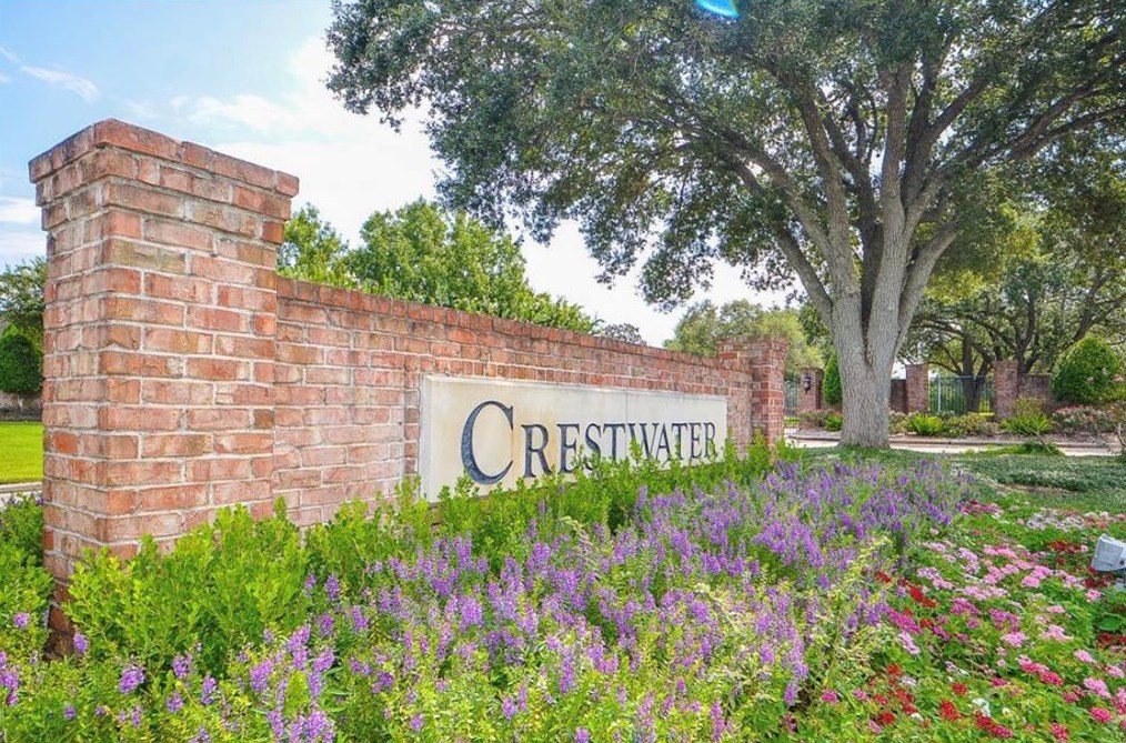 14 Crestview Trl, Houston, TX 77082