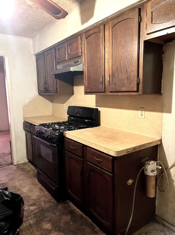 8511 Streamside Dr, Houston TX  77088-2718 exterior