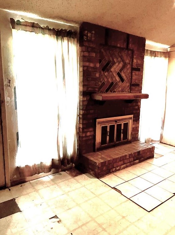 8511 Streamside Dr, Houston TX  77088-4411 exterior