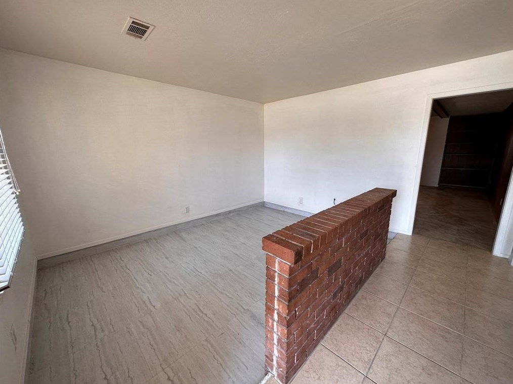 4010 Belgrade Dr, Houston, TX 77045