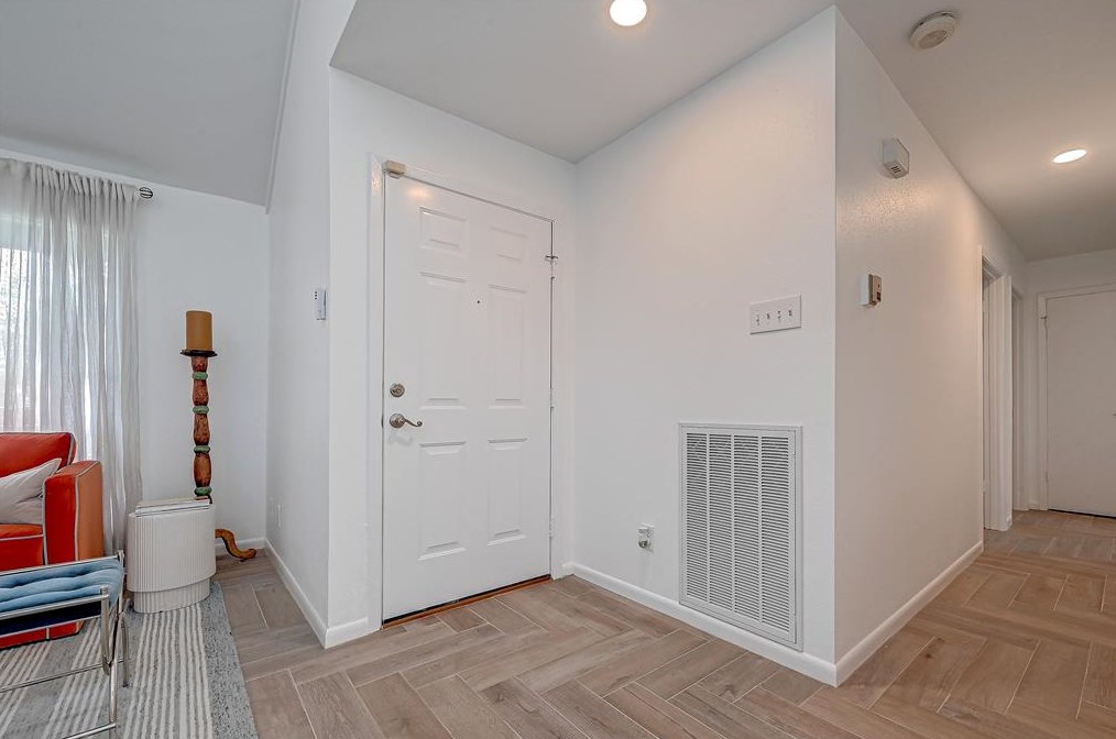 2376 Gemini St, Houston TX  77058-2037 exterior