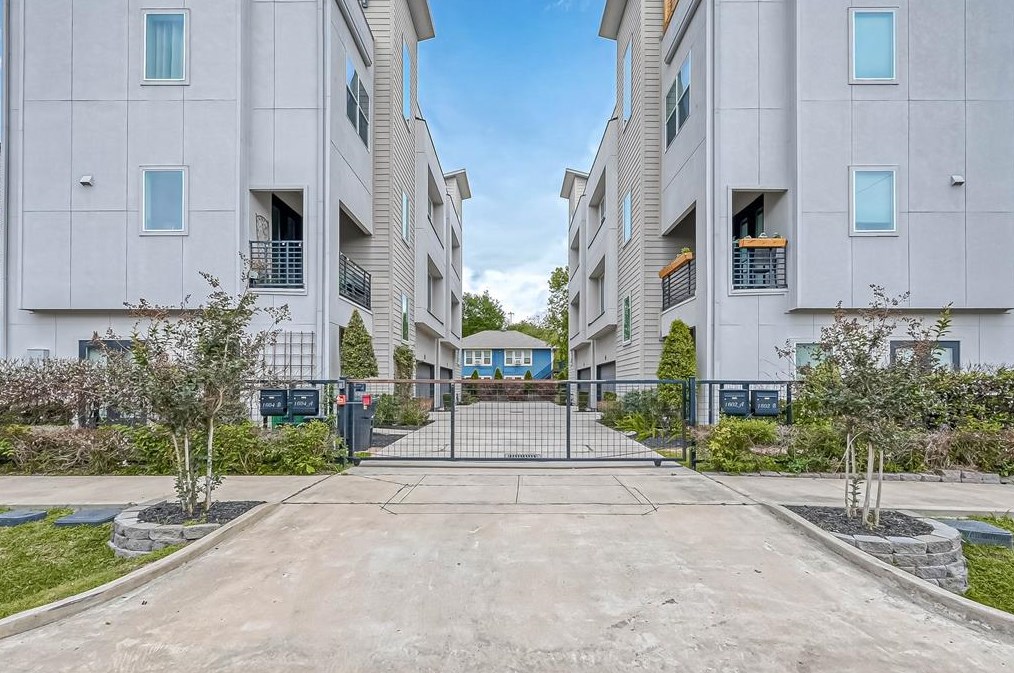 1602 Ovid St #b, Houston, TX 77007