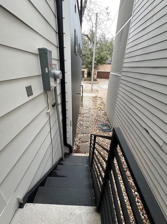 5705 Darling St, Houston, TX 77007