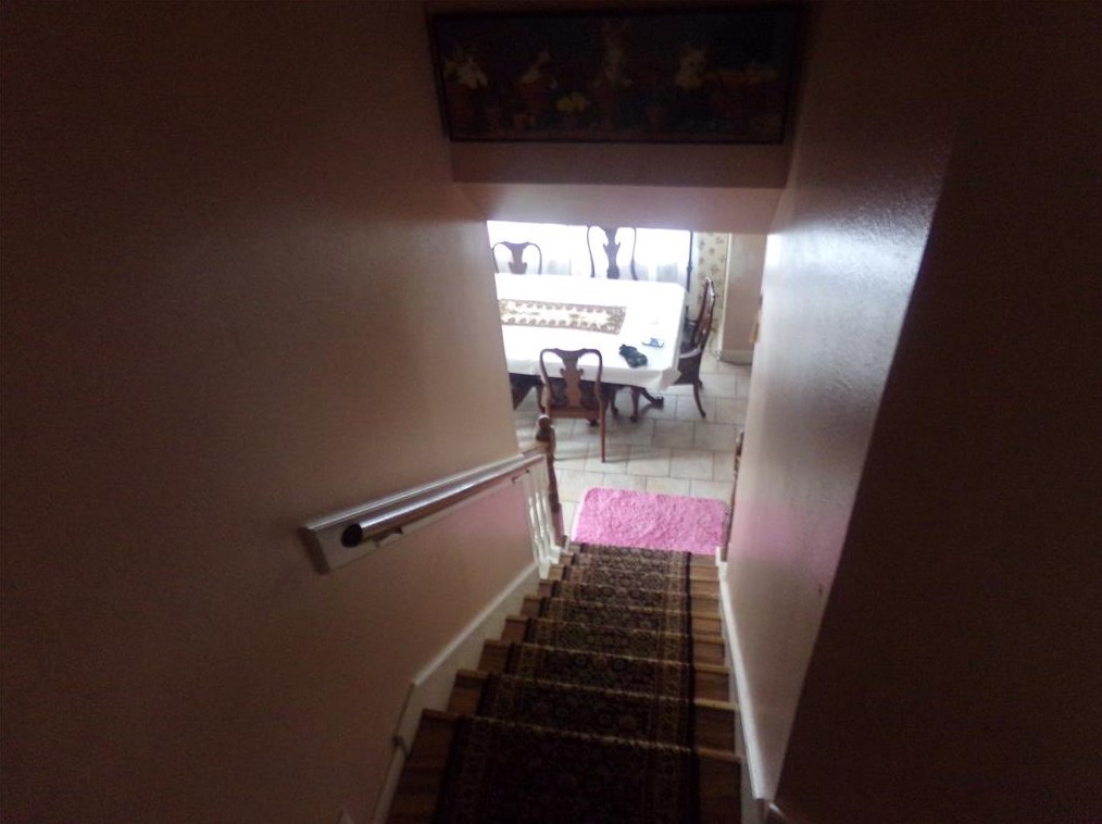 17535 Sandy Clf Dr, Houston TX  77090-2061 exterior