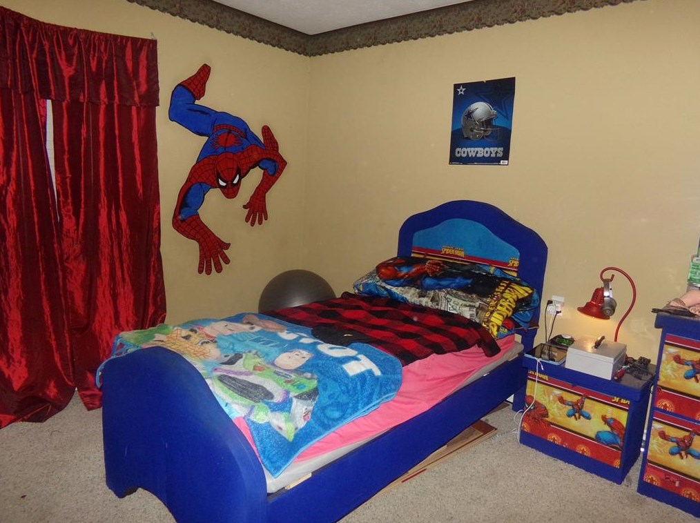 17535 Sandy Clf Dr, Houston TX  77090-2061 exterior
