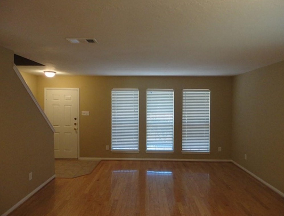 7114 Grant Dr, Magnolia, TX 77354