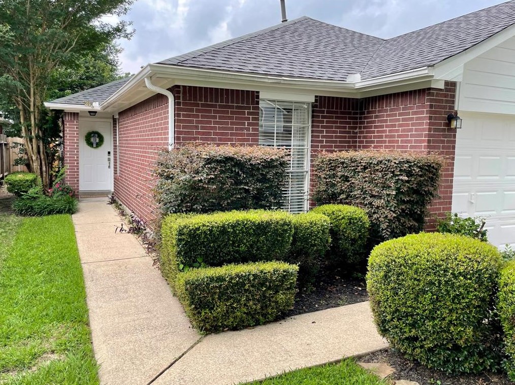 18315 Beaverdell Dr, Tomball, TX 77377