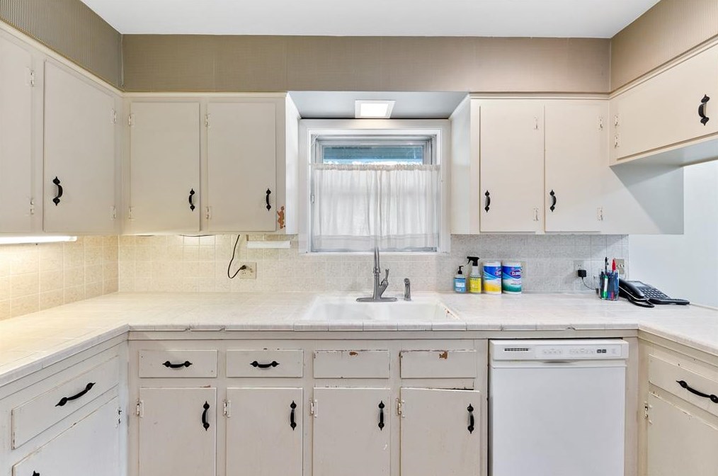 12810 Hansel Ln, Houston TX 77024-4718 exterior