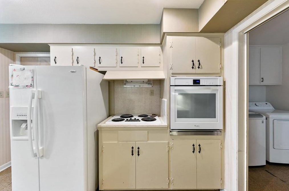 12810 Hansel Ln, Houston TX 77024-4718 exterior