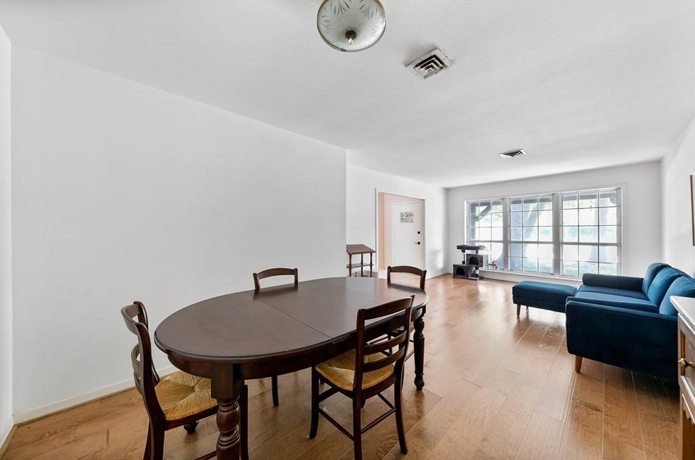 12810 Hansel Ln, Houston TX 77024-4718 exterior