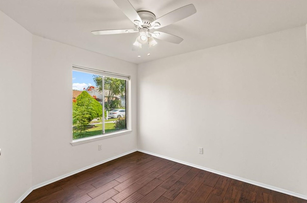 6415 Ludington Dr, Houston TX  77071-2616 exterior