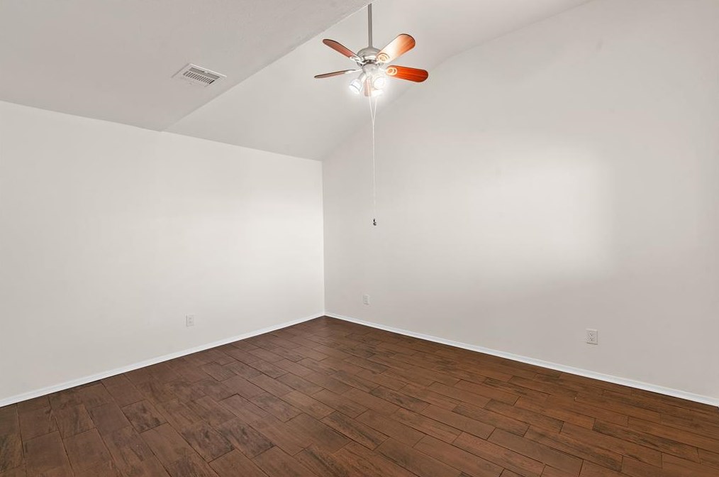 6415 Ludington Dr, Houston TX  77071-2616 exterior