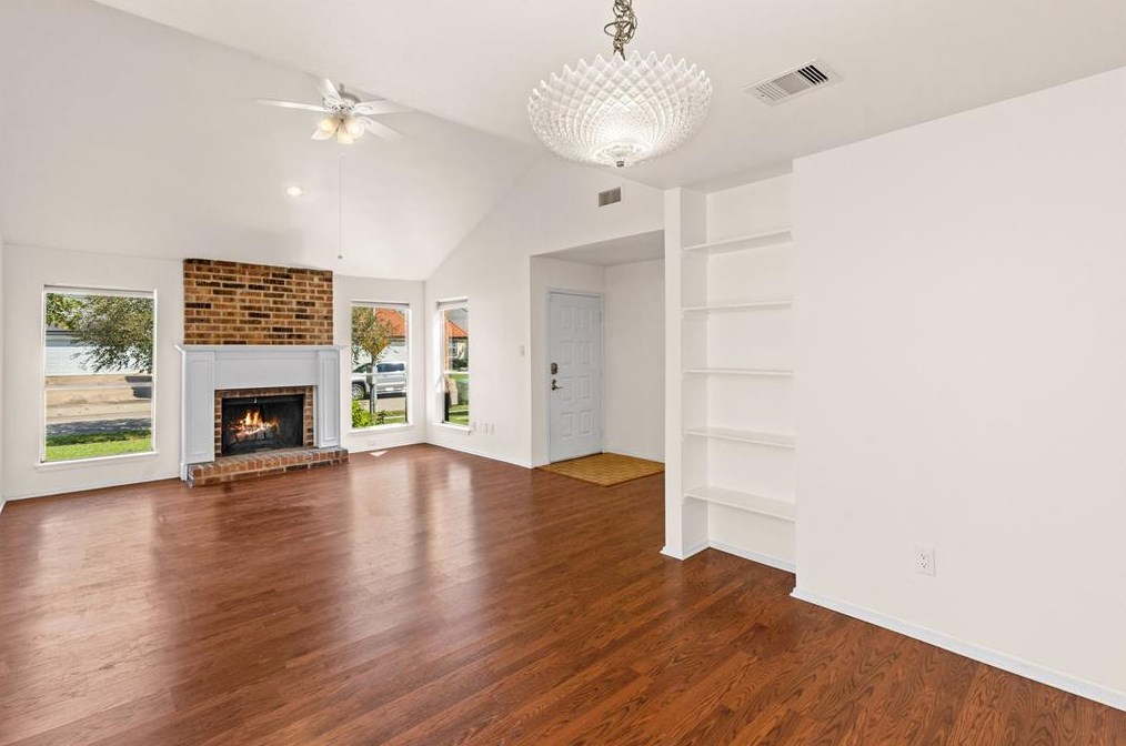 6415 Ludington Dr, Houston TX  77035-3918 exterior