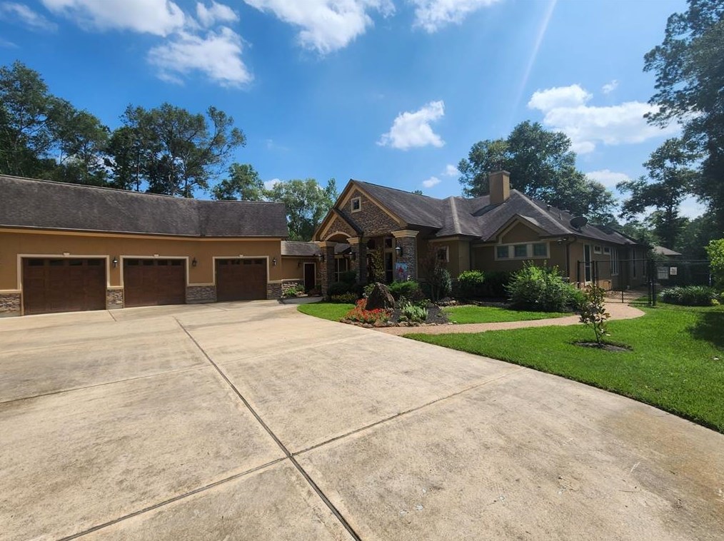 22922 Volga Dr, Porter, TX 77365-3674