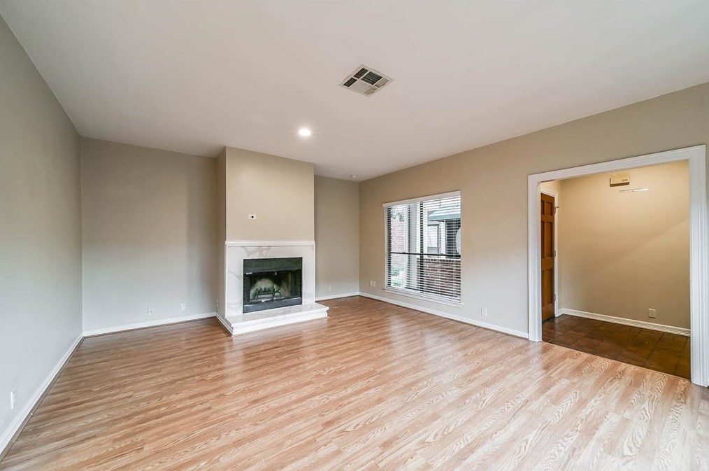 2476 Bering Dr, Houston, TX 77057