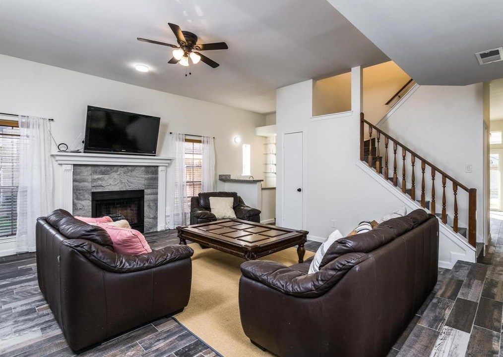 4211 Daisy Meadow Dr, Katy TX  77449-5560 exterior