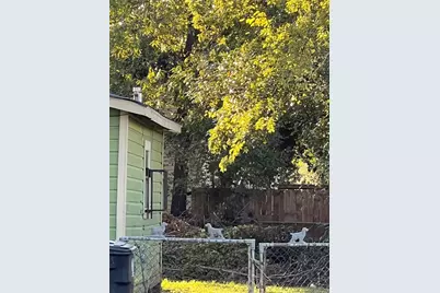 4305 Los Angeles Street, Houston, TX 77026 - Photo 12