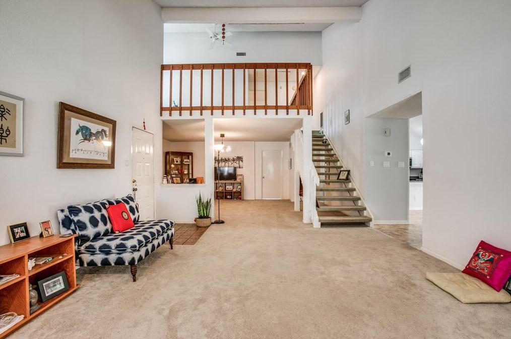 2818 Crest Park Dr, Houston, TX 77082