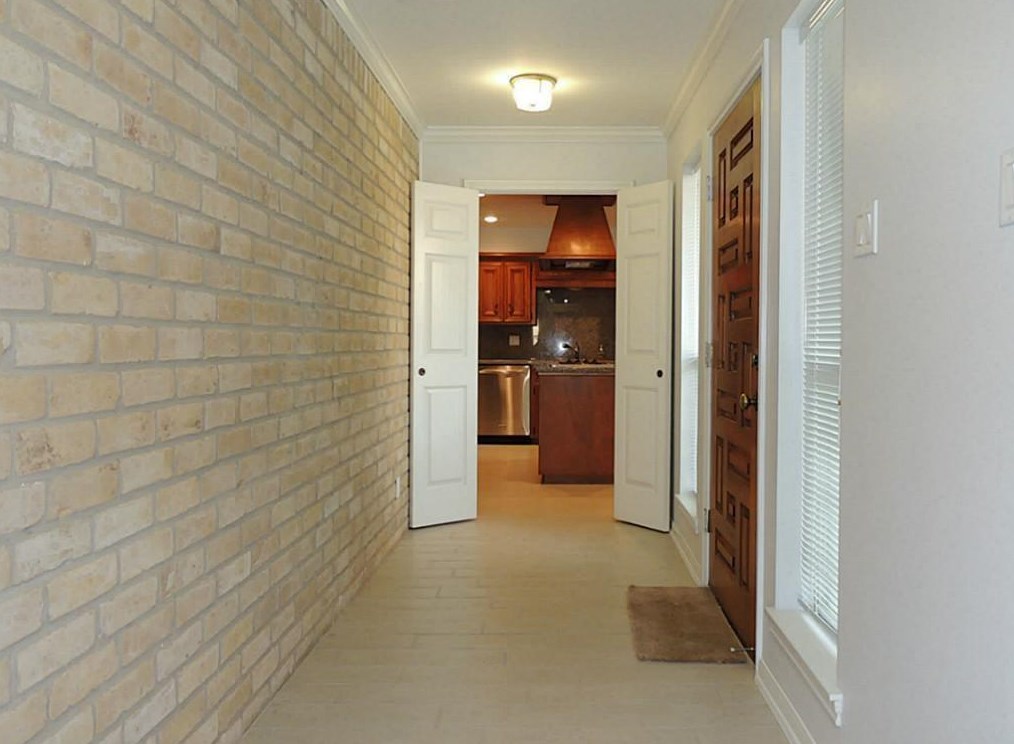 14207 Woodnook Dr, Houston, TX 77077