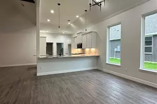 201 Big Spg Dr, Anahuac, TX 77514 - Photo 8