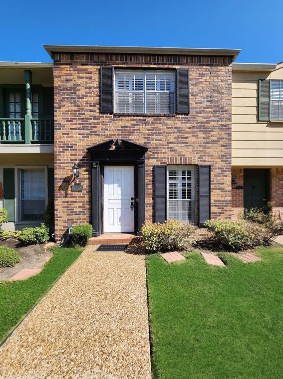 6340 Chevy Chase Dr, Houston, TX 77057-3402