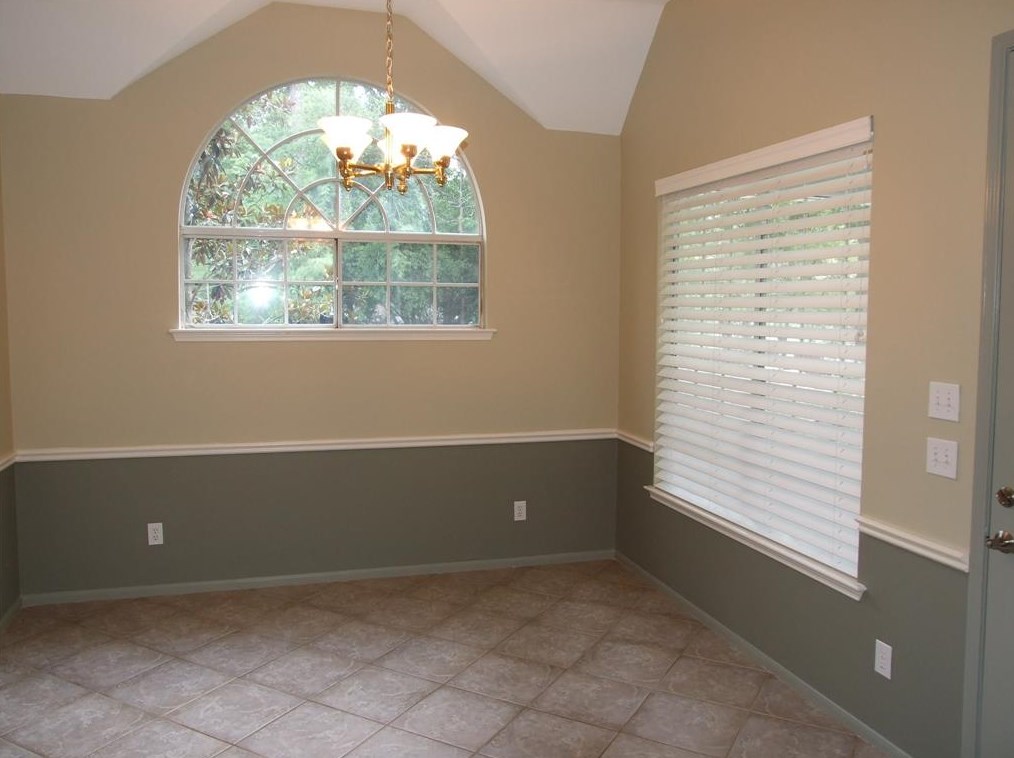 955 Fife Dr, Conroe, TX 77301