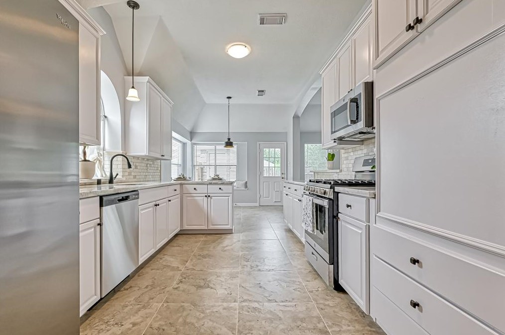 2807 Travick Ln, Houston TX  77073-2919 exterior