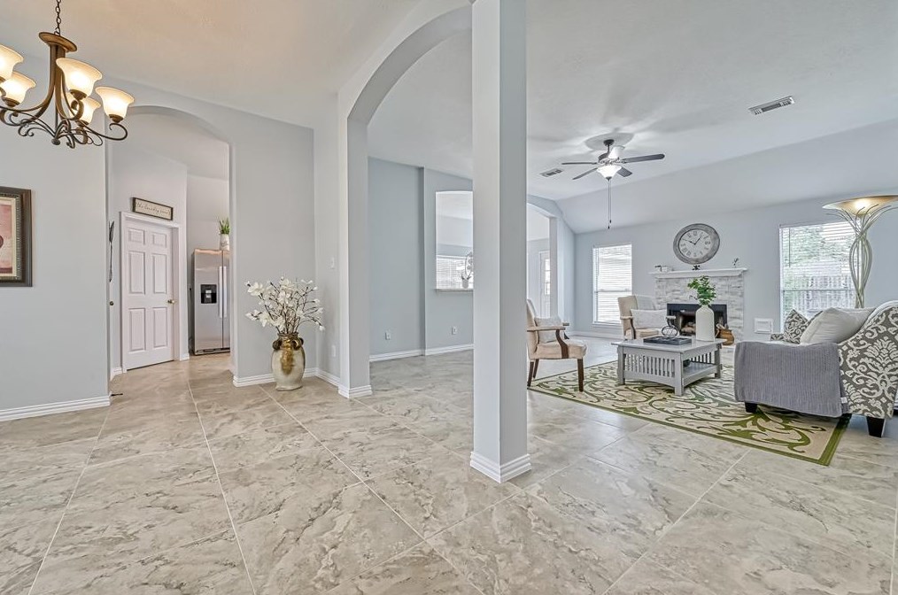 2807 Travick Ln, Houston TX  77073-2919 exterior