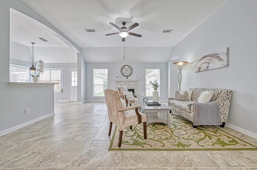 2807 Travick Ln, Houston TX  77073-2919 exterior