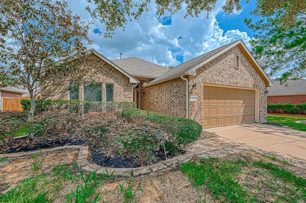17926 Castle Heath Ln, Houston, TX 77084-3680