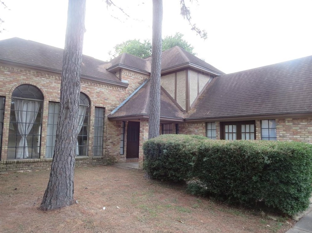 15715 Gilbertyn Dr, Tomball, TX 77377