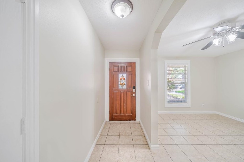 10915 Sagecrest Ln, Houston, TX 77089