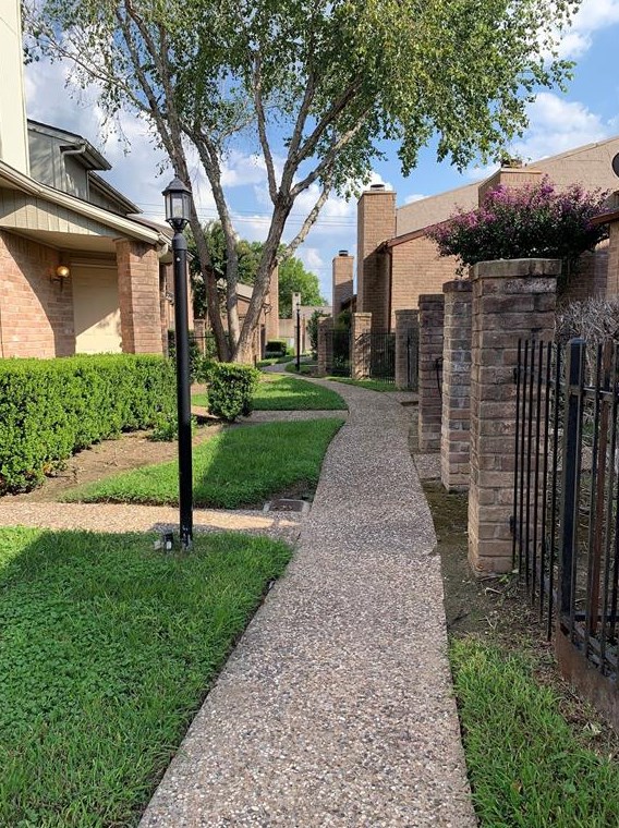 13435 Parkway Blvd, Sugar Land, TX 77478