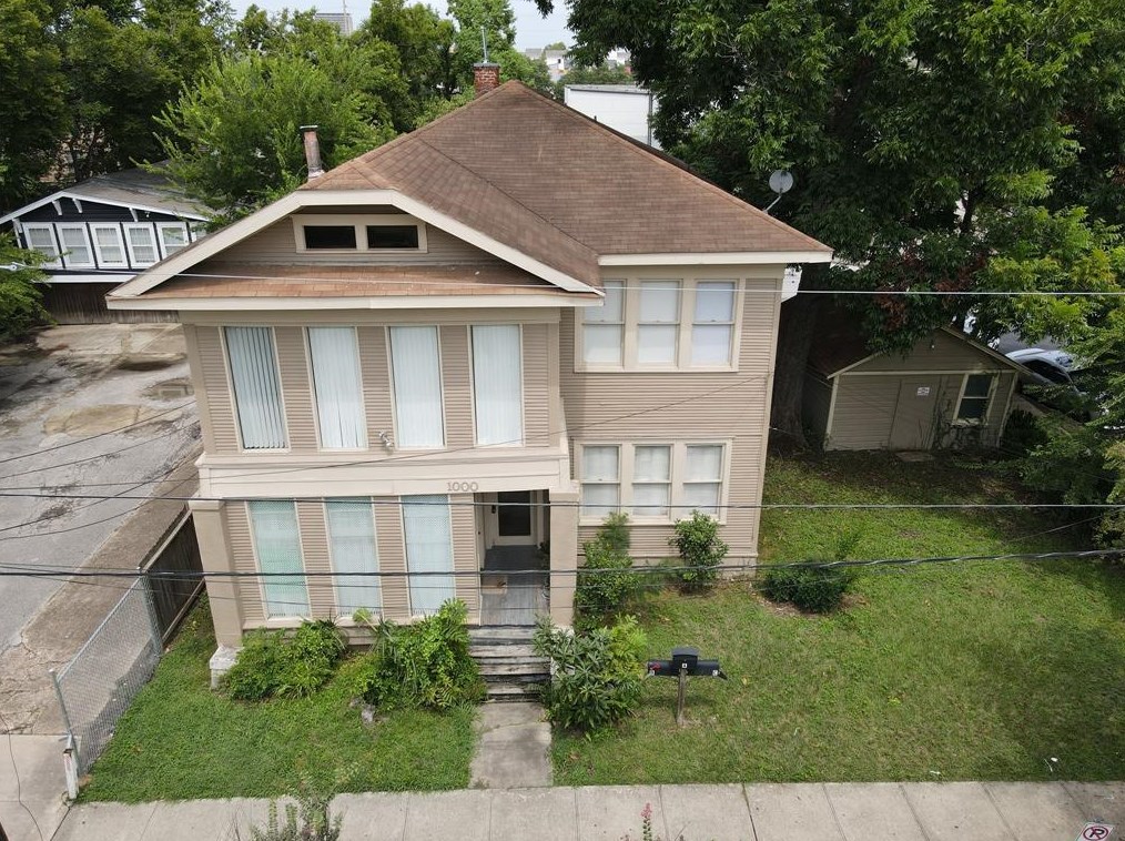 1000 Missouri St, Houston TX  77006-2710 exterior