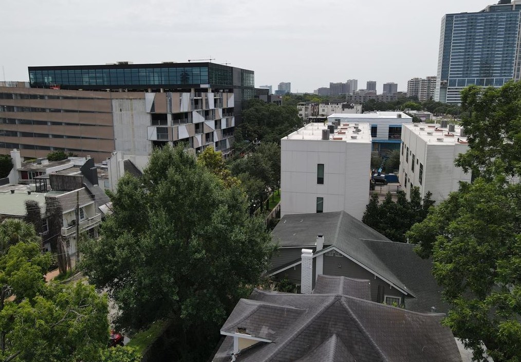 1000 Missouri St, Houston TX  77006-2710 exterior