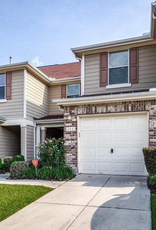 12112 Martin Creek Ln, Tomball, TX 77377