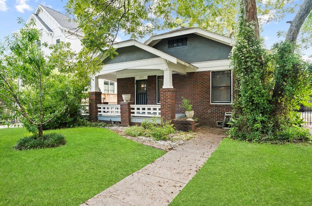 920 Redan St, Houston, TX 77009-6040